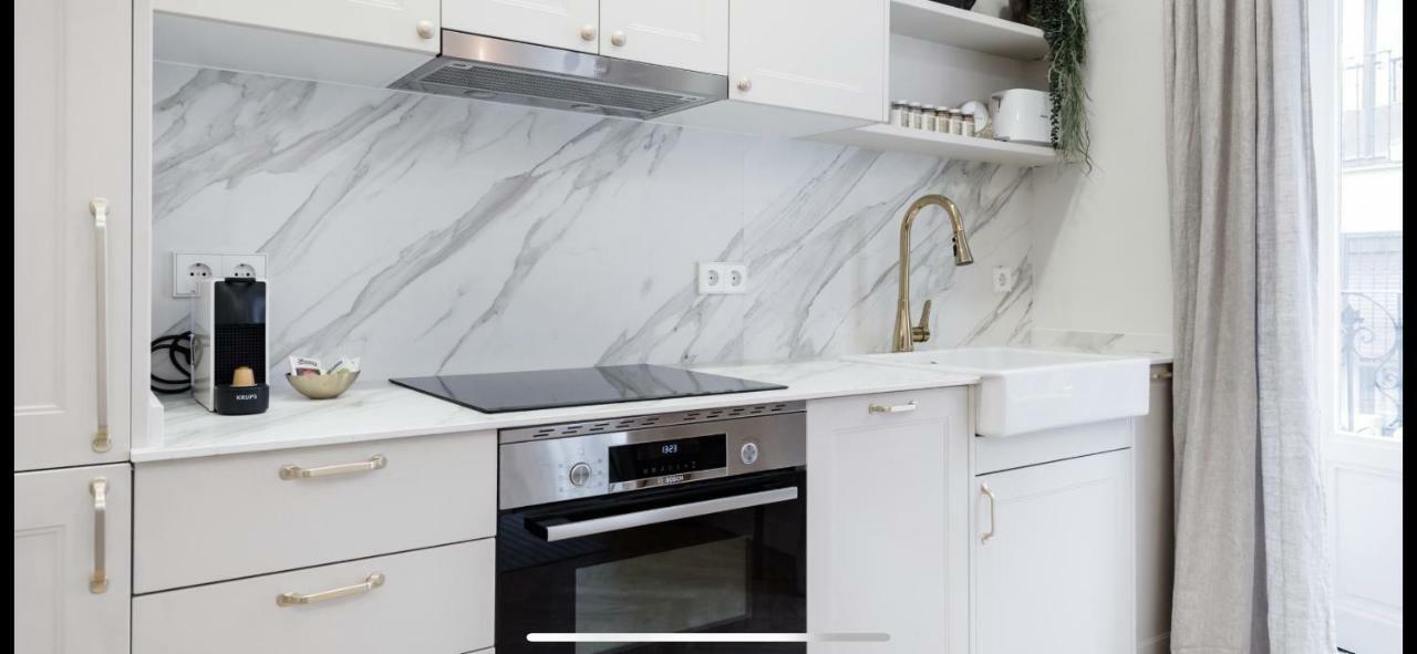 Amazing And New Apartment Five Minutes From Gran Via Madrid Eksteriør billede